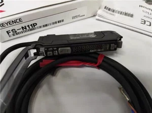 NEW ORIGINAL KEYENCE FS-N11P FIBEROPTIC SENSOR FSN11P EXPEDITED SHIPPING - Picture 1 of 2