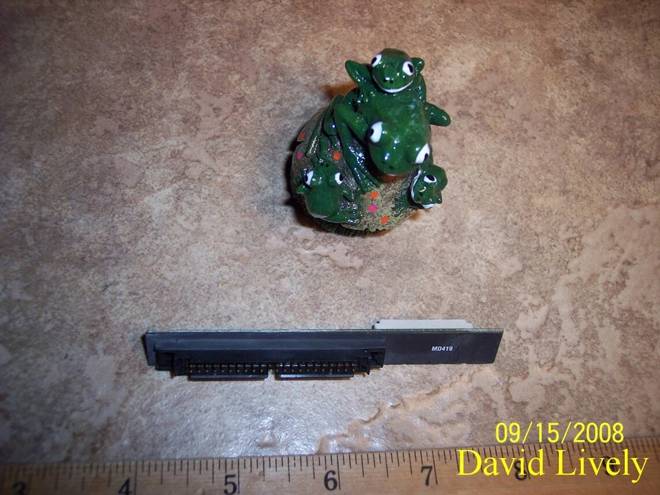 Dell HC062 MD419 CD Drive Poweredge 1950 PE1950 Panel Board CN-0HC062 - Image 1 of 1