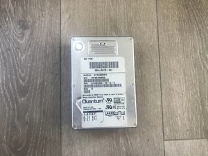 Quantum XP34300WD 4.3 GB PN AT43D865 68-Pin 3.5" Fast Wide SCSI Hard Drive - Afbeelding 1 van 4