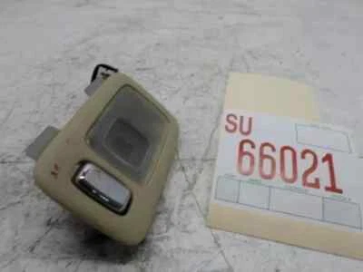 Lâmpada de cortesia Q45 1999 Infiniti lado direito do passageiro porta traseira interna - Imagem 1 de 4