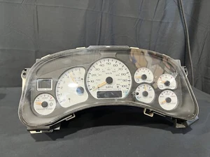 2002 Chevrolet 3500HD 6.6 Duramax Speedometer Instrument Cluster 15065280 - Picture 1 of 8