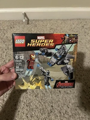 76029 LEGO Age of Ultron Iron Man vs. Ultron - Image 1 of 4