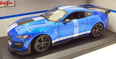 Maisto 1/18 Scale Diecast 31388 - 2020 Mustang Shelby GT500 - Blue - Image 1 of 4