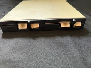 Dual 5.25" Floppy Disc Drive DS 40/80 Track for Acorn/BBC Micro + Fully Tested - Afbeelding 1 van 13