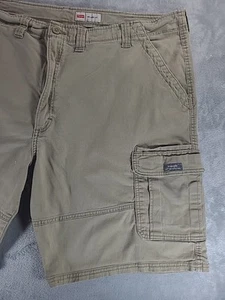 Wrangler Mens Shorts Cargo Size 46 Relaxed Fit Tan Khaki - Picture 1 of 9