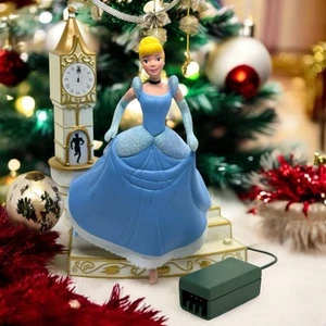 Vintage 2015 Sello El Reloj Golpea Doce Adorno de Navidad Cenicienta - Imagen 1 de 7