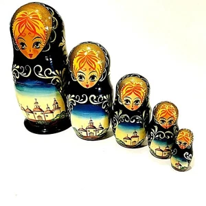 Muñeca Nido Rusa Juego de 5 Piezas Dama Floral Negro Azul Rojo - Imagen 1 de 12