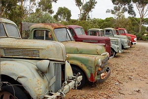 Australia  old outback cars rusty bush photo landscape art print holden ford - Picture 1 of 6