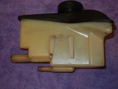 Reservatório de direção hidráulica 92 - 98 SAAB 9000 4190161 4192993 H2 - Imagem 1 de 4