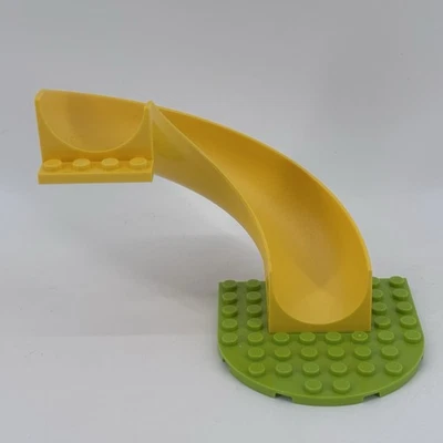 Lego Amarillo Tobogán Parque Infantil Curvo 180° con Pieza de Hierba Verde Amigos Foto 1 de 4