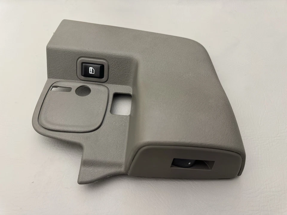 2016 - 2024 GMC SAVANA 3500 FRONT RIGHT DOOR WINDOW SWITCH OEM 23395359 GRAY_93G - Image 1 of 4