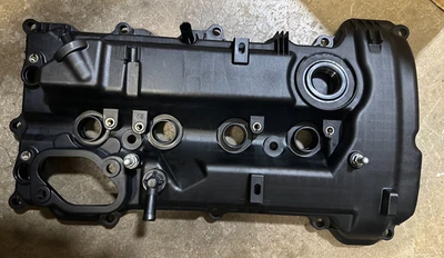 NEW OEM  HYUNDAI ELANTRA / TUCSON 2.0 VALVE COVER ASSEMBLY - WITH GASKETS - Imagem 1 de 4