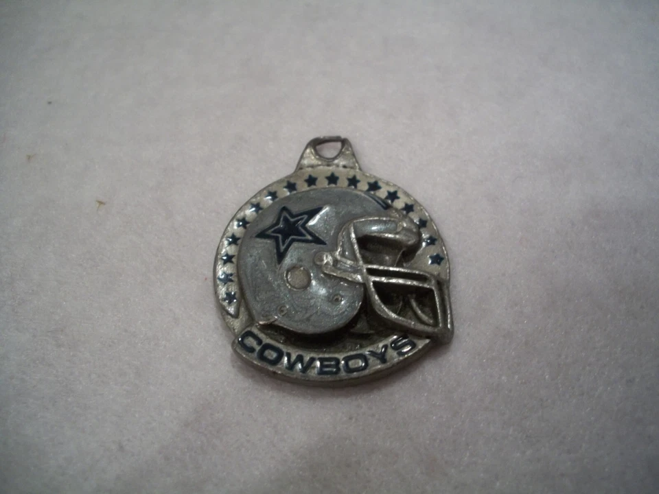 1991 年收藏品达拉斯牛仔锡制手表 Fob,NFL 球队 — 第 1/2 张图片