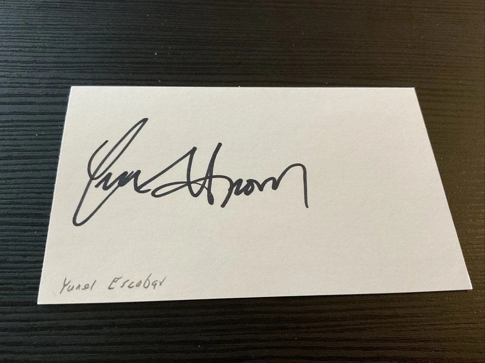 Tarjeta firmada 3x5 2007 Atlanta Yunel Escobar Foto 1 de 1