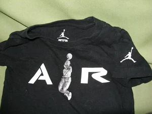 Air Jordan Size 4 boys black t shirt. Pic Of Michael Jordan On Back. 248 - Picture 1 of 3