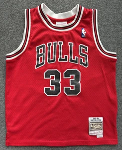 Mitchell Ness Swingman NBA BULLS #33 SCOTTIE PIPPEN Jersey - Youth Large 14/16 - Picture 1 of 11