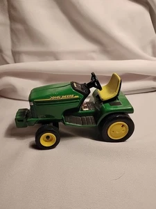 John Deere 345 Rasen- und Gartentraktor Farm Country Diecast Maßstab 1:32 - Bild 1 von 5
