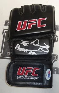 Don Frye Signed UFC Glove PSA/DNA COA The Predator Auto'd Pride 8 9 10 Ultimate - Picture 1 of 24