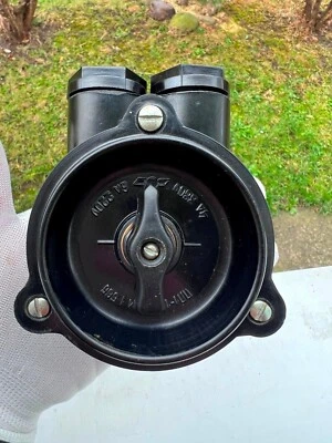 Interruptor de fábrica eléctrico industrial de baquelita vintage URSS 6A 250V 4A 380V LOFT Foto 1 de 4