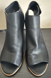 Steve Madden Women Black Leather Nonstop Chunk Heel Peep Toe Heels Size 7.5 - Picture 1 of 12