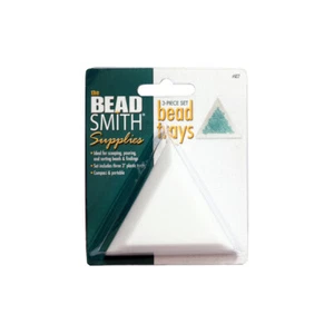 Juego de 3 bandejas de cuentas de plástico triangulares BeadSmith® - Imagen 1 de 1