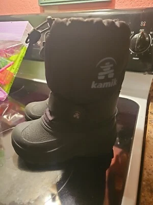 Kamik Rocket 防水隔热冬季雪地靴黑色青少年男孩 12 码 — 第 1/4 张图片