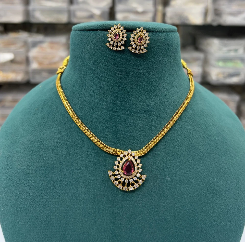 Conjunto de collar tradicional indio cadena dorada estilo gargantilla joyería Foto 1 de 1