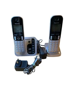 Panasonic KX-TGC220 Home Phone Digital Cordless Answering System Base 2 Handsets - Zdjęcie 1 z 6