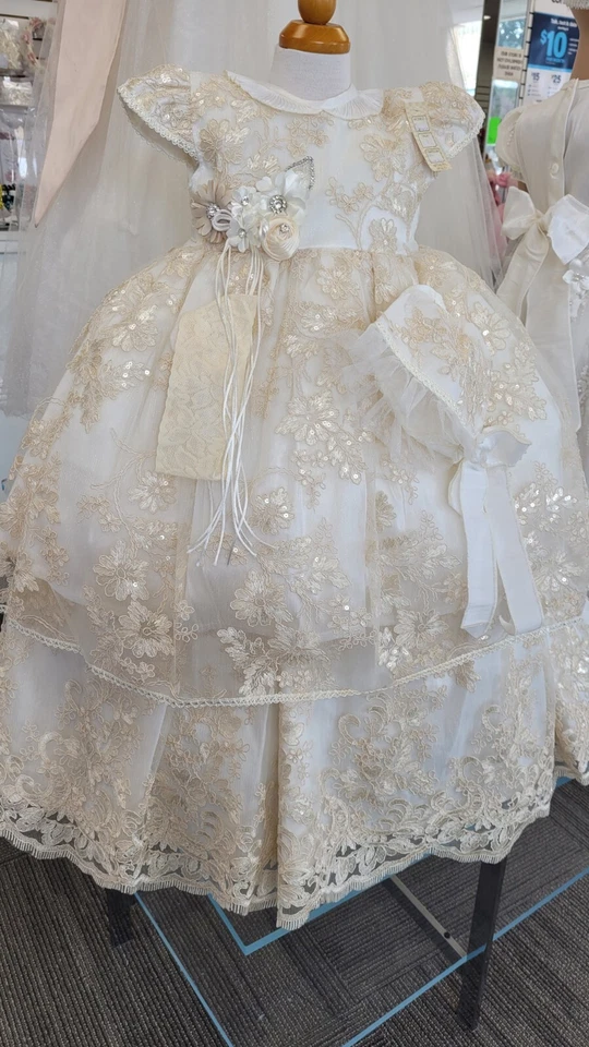 Ropon Evory Niña  - Image 1 of 1