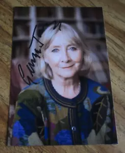 Gemma Jones Actress Autographed 4X6 Photo "Harry Potter" Madam Poppy Pomfrey - Picture 1 of 3
