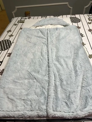 "Toalla de baño Pottery Barn imitación piel azul felpa con capucha orejas en capucha 34x23""" Foto 1 de 4