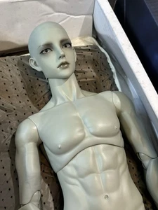 SOOM Super Gem BJD Puppe Captain Hook 65 cm grau Resin SD Männchen mit Box COA - Bild 1 von 12