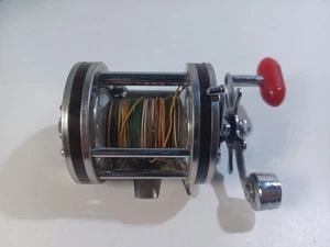 Vintage Holiday 1182 Surf Casting Trolling Reel Made in Japan -Used Condition- - Picture 1 of 5