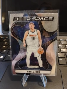 2024-25 Panini Prizm Nikola Jokic Pepite Spazio Profondo - Foto 1 di 2