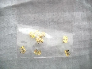 NEW GOLD TONE NAIL JEWELRY 9 FLOWER SILHOUTTE MANICURE PEDICURE EMBELLISHMENTS - Picture 1 of 1
