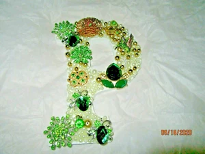 HECHO A MANO POR GALE INICIAL DE PARED NUEVA/VINTAGE P-9"H-5"W - Imagen 1 de 7