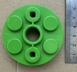 Vintage Plastic Britains Space “ Green Alien Round Connector “ Sci-fi Parts (A) - Picture 1 of 2