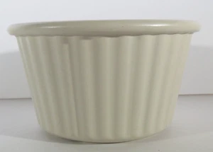 De colección Tupperware 6 fl oz Ramekin #1922-5 SIN TAPA - Hecho en EE. UU. - Imagen 1 de 3