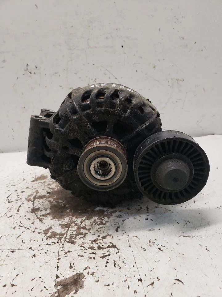 Alternador 180 amperios compatible con 09-10 BMW 528i 1440741 Foto 1 de 4