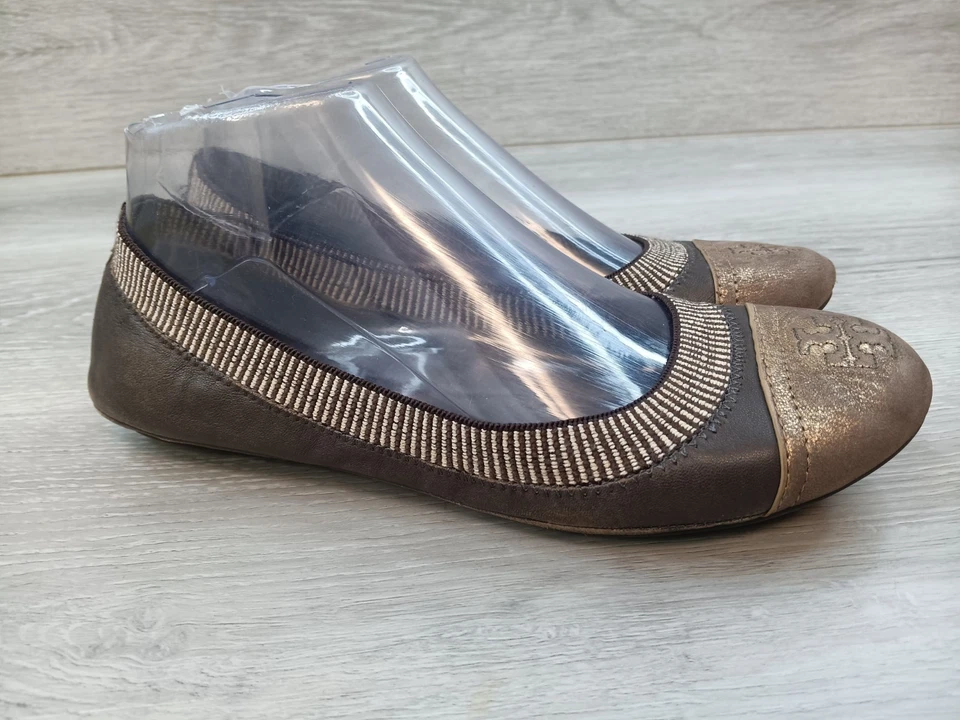 Sapatilhas de balé Tory Burch Caroline femininas couro acastanhado logotipo golfe conforto tamanho 8M - Imagem 1 de 4