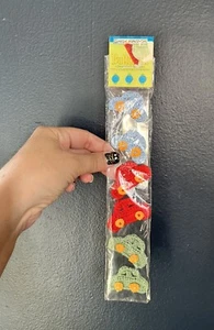 Nuevo de Colección Daisy Kingdom Coches Ganchillo Multicolor Botones Paquete 6 Paquete Button-It - Imagen 1 de 4
