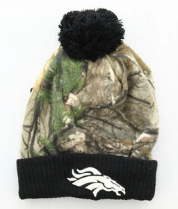 OTS Denver Broncos Erwachsene Mütze, NFL Realtree Camo Fleece Bommel Wintermütze - Bild 1 von 3