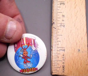 Avoid Noid Chill Out Vintage 1987 Pinback Button Domino's Pizza Button Up Skate - Picture 1 of 3