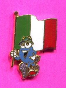 1996 OLYMPIC IZZY HOLDING ITALY FLAG PIN NO NOSE IZZY PIN - Picture 1 of 1