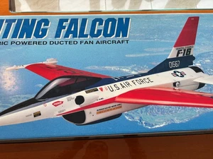 KYOSHO T- 33 - Bild 1 von 9