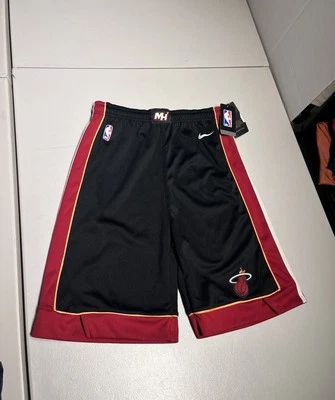 Pantalones Cortos Miami Heat Niño’s XL Negro Rojo Nike Air Baloncesto NBA Gimnasio Poliéster Juvenil Foto 1 de 4