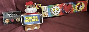 Buc-ee's Phone Holder w/ 3 Button Set & Bumper Sticker - Photo 1 sur 3
