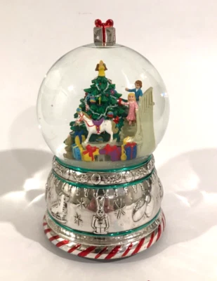 Wallace Silver plated Holiday Christmas Morning Musical Waterglobe Snowglobe - Image 1 of 4