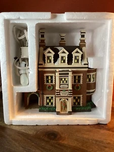 Department 56 Dickens Village Dursley Manor 58329 1995 - Picture 1 of 6