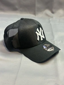 New Era New York Yankees 'Black All Over Mesh' 9FORTY A-Frame Trucker Snapback - Picture 1 of 12